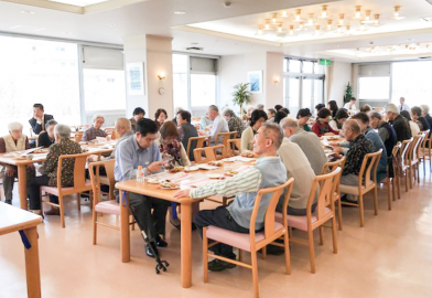 写真：食事イメージ