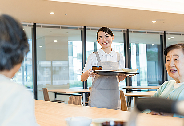 写真：食事の様子