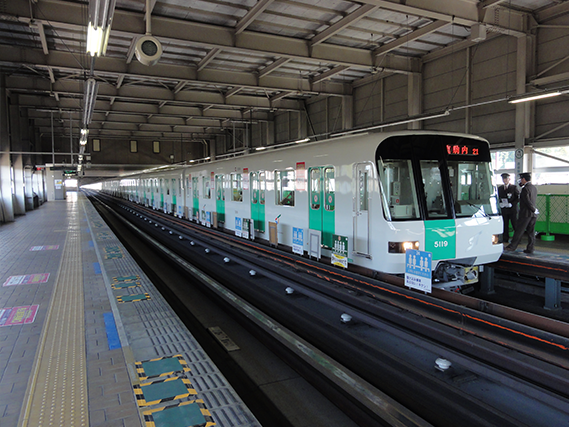 写真:地下鉄